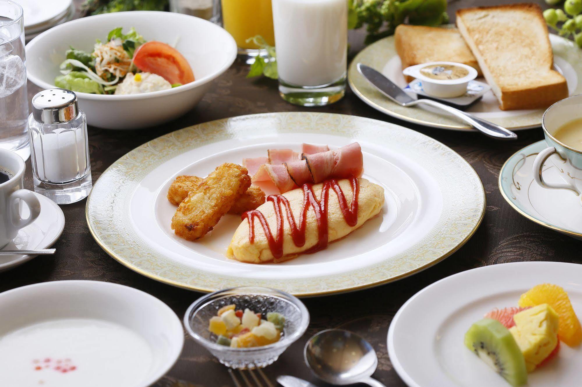 Hotel Kinsuien Saiki Екстериор снимка