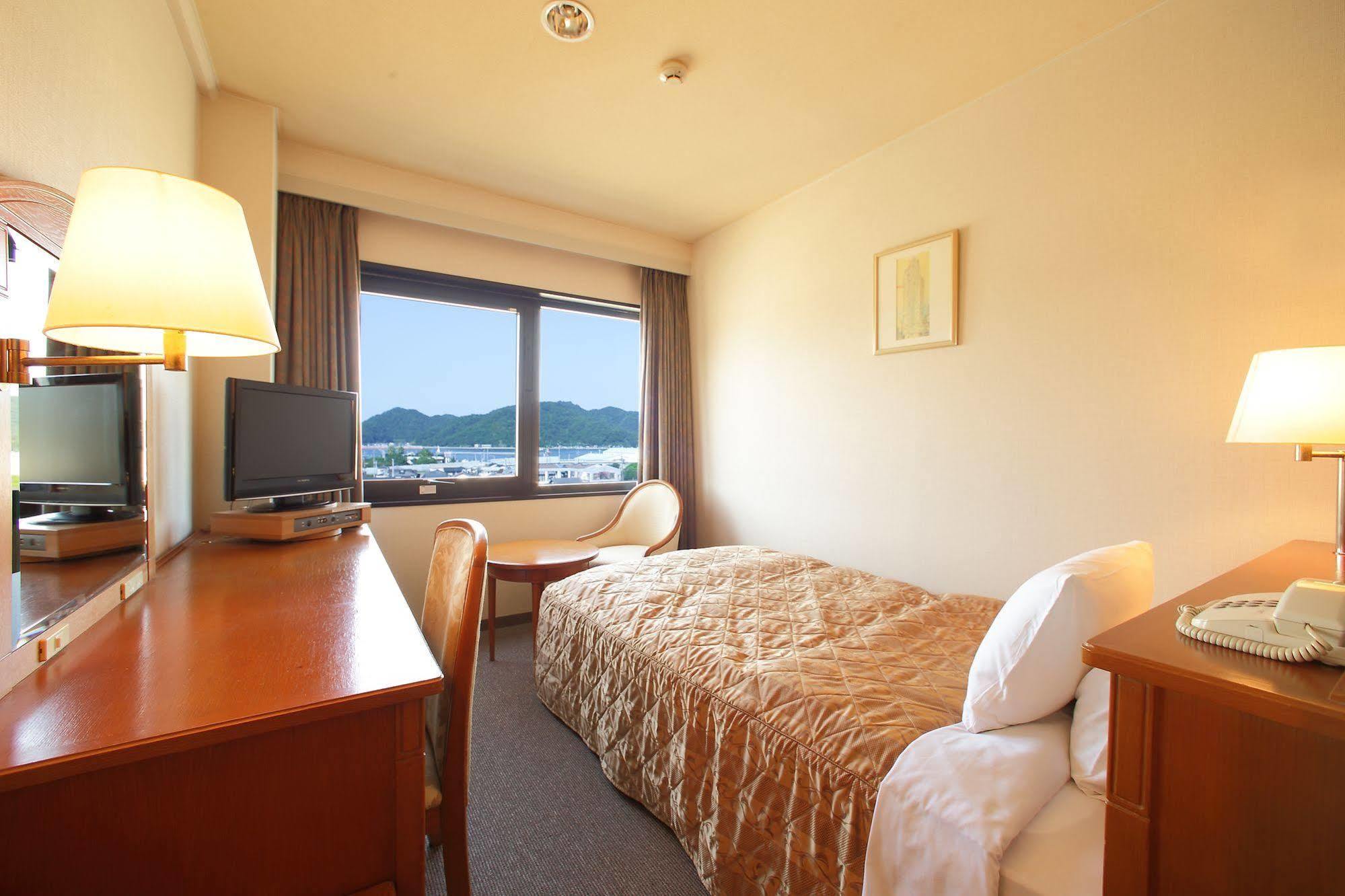 Hotel Kinsuien Saiki Екстериор снимка